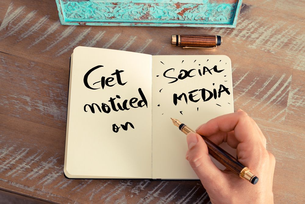 How Contractors and Freelancers Use Social Media Marketing